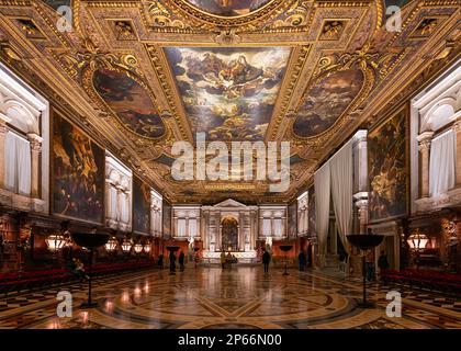 Intérieur de la Scuola Grande di San Rocco, Venise, Vénétie, Italie, Europe Banque D'Images