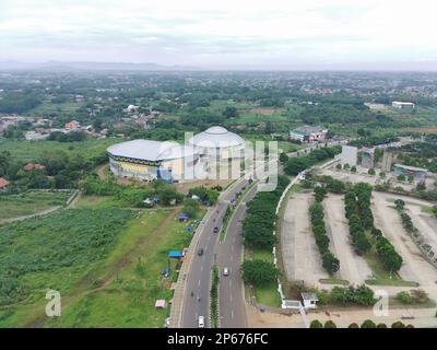 Bogor, Indonésie - novembre 14 2022. vue aérienne de la salle de sport de la ville de bogor. photo du concept de bâtiment sportif. Banque D'Images