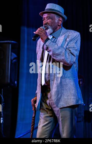 Chanteur à la dernière incarnation de Buena Vista social Club, la Havane, Cuba, Antilles, Caraïbes, Amérique centrale Banque D'Images