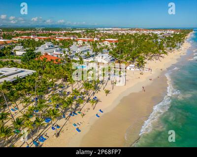 Vue aérienne de Bavaro Beach, Punta Cana, République dominicaine, Antilles, Caraïbes, Amérique centrale Banque D'Images