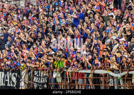 Spectateurs au match de la Thai Premier League, stade PAT, Bangkok Banque D'Images