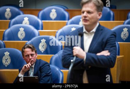 LA HAYE - Henk Nijboer (PVDA) lors d'un débat à la Chambre des représentants sur la planification des autorités fiscales concernant le traitement de l'affaire des prestations. ANP LEX VAN LIESHOUT pays-bas - belgique OUT Banque D'Images