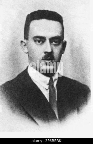 1930's, ITALIE : l'économiste PIERO SRAFFA ( 1898 – 1983 ), ami de l'intellectuel communiste italien ANTONIO GRAMSCI ( 1891 - 1937 ) depuis l'époque du journal ORDINE NUOVO . - POLITICIEN - POLITIQUE - POLITICO - POLITICA - COMUNISMO - COMUNISTA - portrait - ritratto --- Archivio GBB Banque D'Images