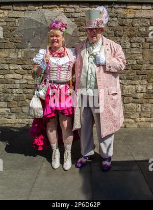 Portrait d'un élégant couple steampunk d'âge moyen. Banque D'Images