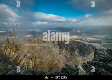 Paysage près de Semnicka rock en hiver froid matin frais Banque D'Images