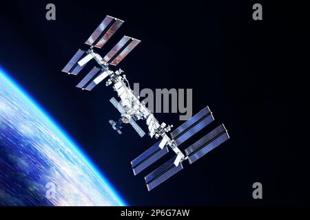 Station spatiale internationale au-dessus de la Terre. Éléments de cette image fournis par la NASA. Photo de haute qualité Banque D'Images