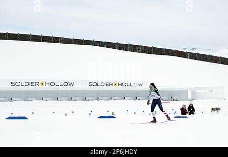 7 mars 2023: Danielle Aravich, biathlète nordique de l'équipe des États-Unis para, sur le chemin d'une quatrième place dans la course de sprint de la FIS Para Nordic World Cup, Soldier Hollow Nordic Centre, Midway, Utah. Banque D'Images