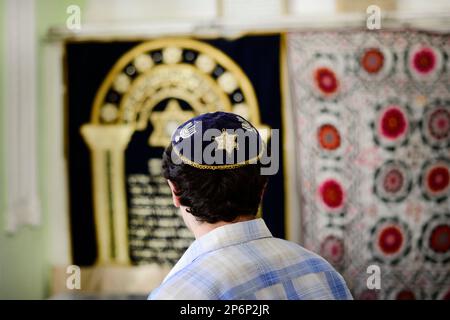 L'intérieur de la synagogue juive du vieux Boukhari à Boukhara, en Ouzbékistan. Banque D'Images