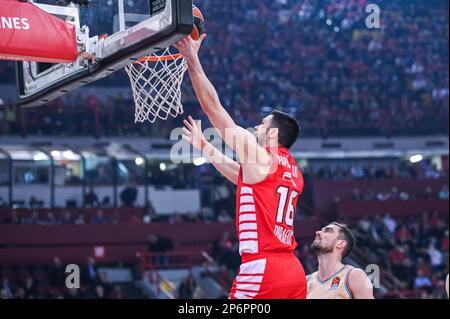 Athènes, Grèce. 07th mars 2023. 16 KOSTAS PAPANIKOLAOU de l'Olympiacos Pirée au cours de l'Euroligue, Round 27, match entre Olympiacos Pirée et le FC Barcelone au Stade de la paix et de l'amitié de 7 mars 2023, à Athènes, Grèce. Crédit : Agence photo indépendante/Alamy Live News Banque D'Images