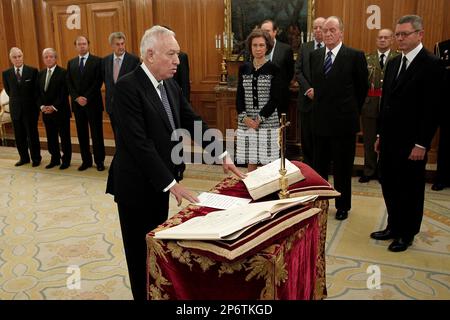 Dec. 9, 2011 - Madrid, Spain - Manuel Carrasco attends '40 Principales  Awards 2011' photocall at Palacio de los Deportes on December 9, 2011 in  Madrid, Spain. (Credit Image: © Jack Abuin/ZUMAPRESS.com Stock Photo - Alamy