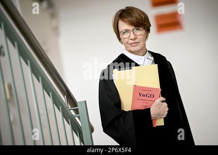 Berlin, Allemagne. 06th mars 2023. Le juge Elke Büdenbender est au tribunal administratif de Berlin. L'épouse du Président fédéral travaille à temps partiel en tant que juge depuis mai 2022. Credit: Britta Pedersen/dpa/Alay Live News Banque D'Images
