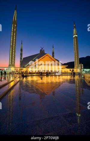 La plus grande mosquée du Pakistan, la mosquée Fayçal était la plus grande mosquée du monde de 1986 à 1993, quand elle a été dépassée par les mosquées dans LE ME Banque D'Images