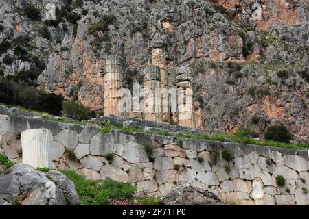 Section de la paroi polygonale à Delphes, Grèce Banque D'Images