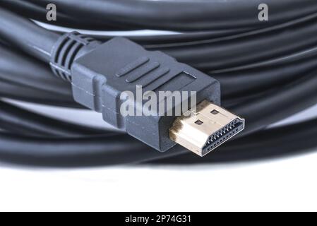 Câble HDMI pour tout téléviseur HD, système Home Cinéma, console de jeux vidéo ou lecteur Blu-ray Banque D'Images