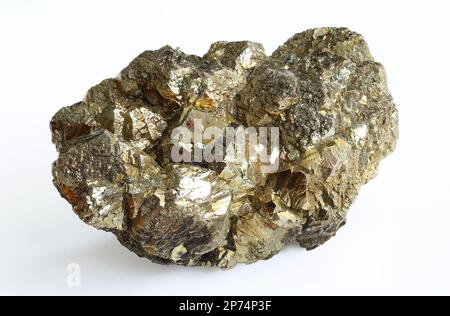 Cristaux minéraux de pyrite sur fond blanc. Pyrite à charbon(FeS2) Banque D'Images