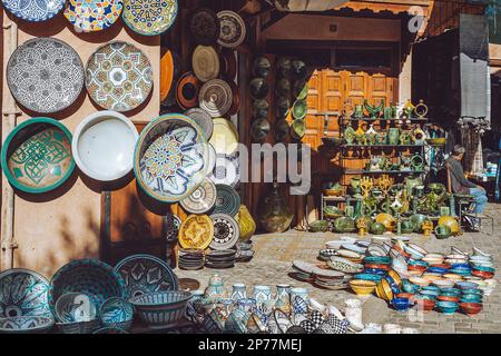 Images de voyage du Maroc, Marrakech et Casablanca. Inclut des images des chutes d'eau d'Ouzoud, du désert d'Agafay et de la mosquée Hassan II. Banque D'Images