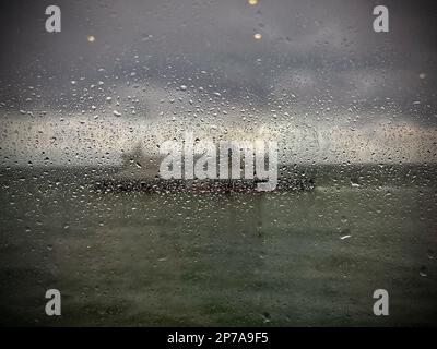 Traversée de la Manche en France Mars 2023 Wet window tpo une autre traversée DFDS Ferry de Douvres à Dunkerque en France Banque D'Images