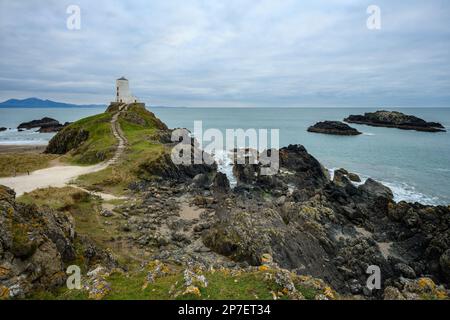 Phare sur l'île d'Angelsey Banque D'Images