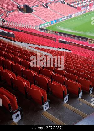 Places assises et terrasses au Manchester United FC, Old Trafford, Manchester, Royaume-Uni Banque D'Images