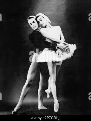 Maria Tallchief. Photographie de la ballerine amérindienne, Elizabeth Marie Tallchien (1925-2013) avec Erik Bruhn en 1961 Banque D'Images