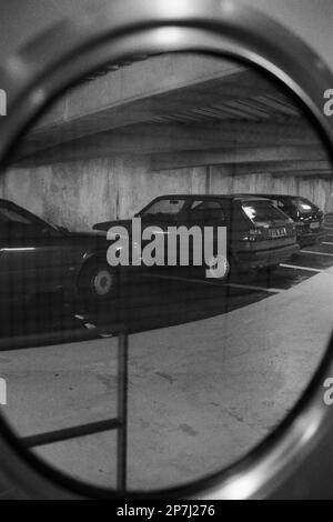 Archives 90ies : place de la République parking, Lyon, France, 1996 Banque D'Images