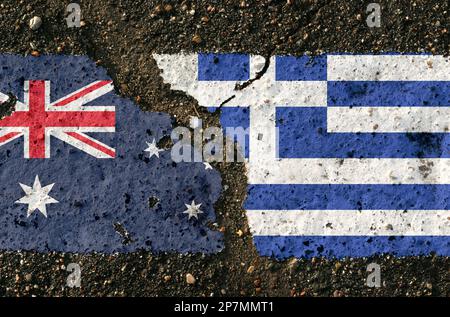 Sur la chaussée, il y a des images des drapeaux de l'Australie et de la Grèce, comme une confrontation entre les deux pays. Image conceptuelle. Banque D'Images