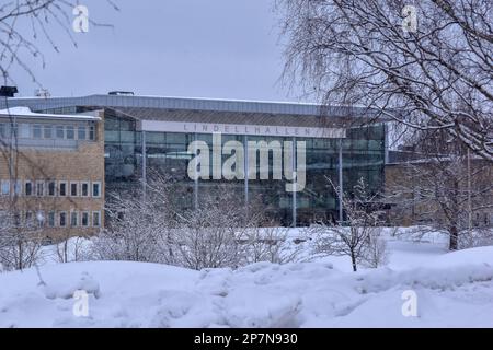 UMEA, SUÈDE - 11 MARS 2023 : Umea, bâtiment universitaire Banque D'Images