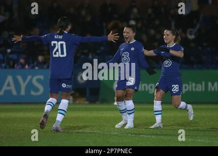 Johanna Rytting Kaneryd (19), de Chelsea, célèbre son troisième but lors du match de la Super League féminine de Barclays à Kingsmeadow, Kingston upon Thames. Date de la photo: Mercredi 8 mars 2023. Banque D'Images