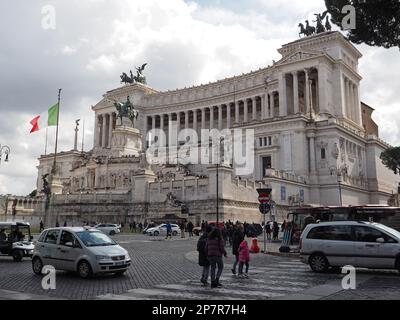 Le monument national Victor Emmanuel II, également connu sous le nom d'autel de la patrie, honore le premier roi de l'Italie unifiée. Piazza Venezia, Rome, Banque D'Images