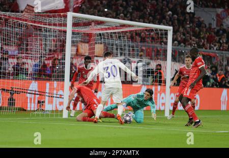 Munich, Allemagne. 08th mars 2023. Lionel Messi du FC Paris Saint-Germain pour tenter de marquer un but lors de la Ligue des champions de l'UEFA, match de football entre le FC Bayern Munich et Paris Saint-Germain le 08 mars 2023 à Allianz Arena, Munich, Allemagne photo Ndrerim Kaceli Credit: Independent photo Agency/Alay Live News Banque D'Images