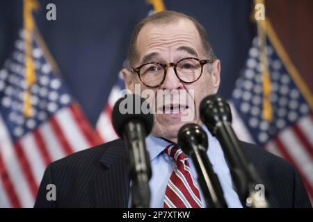 Washington, États-Unis. 08th mars 2023. Jerry Nadler, député de New York, s'est adressé à la presse après que le directeur du Bureau du budget du Congrès, Phillip Swagel, a parlé à une réunion complète des membres de la Chambre dans l'Auditorium du Capital Visitors Center aux États-Unis Capitole à Washington, DC mercredi, 8 mars 2023. Photo de Bonnie Cash/UPI Credit: UPI/Alay Live News Banque D'Images