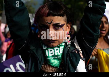 Bogota, Colombie. 08th mars 2023. Les femmes participent aux manifestations de la journée internationale des femmes à Bogota, en Colombie, sur 8 mars 2023. Photo de: CHEPA Beltran/long Visual Press crédit: Long Visual Press/Alay Live News Banque D'Images