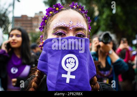 Bogota, Colombie. 08th mars 2023. Les femmes participent aux manifestations de la journée internationale des femmes à Bogota, en Colombie, sur 8 mars 2023. Photo de: CHEPA Beltran/long Visual Press crédit: Long Visual Press/Alay Live News Banque D'Images