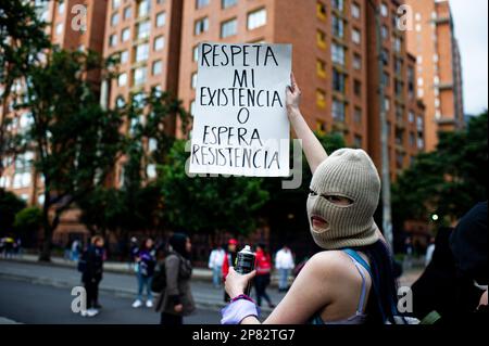 Bogota, Colombie. 08th mars 2023. Les femmes participent aux manifestations de la journée internationale des femmes à Bogota, en Colombie, sur 8 mars 2023. Photo de: CHEPA Beltran/long Visual Press crédit: Long Visual Press/Alay Live News Banque D'Images