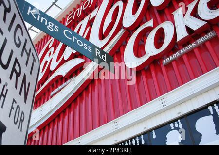THE Coca-Cola Billboard à Kings Cross, Sydney, Nouvelle-Galles du Sud, Australie. Banque D'Images
