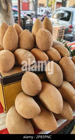 Vente de Mamey dans un local stall à Mexico Banque D'Images