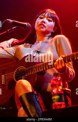 Milan, Italie. 08th mars 2023. Le chanteur-compositeur philippin-britannique Beabadoobee - nom réel Beatrice Kristi Ilejay Laus - en concert à Magazzini Generali à Milan, Italie, on 08 mars 2023 (photo de Mairo Cinquetti/NurPhoto) crédit: NurPhoto SRL/Alay Live News Banque D'Images