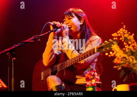 Milan, Italie. 08th mars 2023. Le chanteur-compositeur philippin-britannique Beabadoobee - nom réel Beatrice Kristi Ilejay Laus - en concert à Magazzini Generali à Milan, Italie, on 08 mars 2023 (photo de Mairo Cinquetti/NurPhoto) crédit: NurPhoto SRL/Alay Live News Banque D'Images