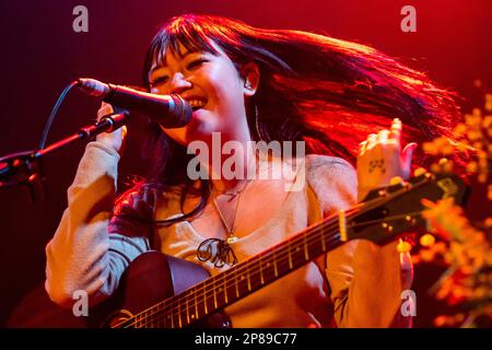 Milan, Italie. 08th mars 2023. Le chanteur-compositeur philippin-britannique Beabadoobee - nom réel Beatrice Kristi Ilejay Laus - en concert à Magazzini Generali à Milan, Italie, on 08 mars 2023 (photo de Mairo Cinquetti/NurPhoto) crédit: NurPhoto SRL/Alay Live News Banque D'Images