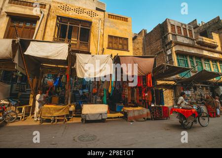 L'impact le plus important sur l'architecture de la ville fortifiée de Lahore est venu avec l'invasion des Mughals, avec l'arrivée des cinq grandes leade de Mughal Banque D'Images