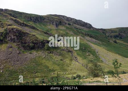 'Chèvre Crag' du chemin par le Beck dans la vallée de Soulthwaite près de 'le Benn', Thirlmere, Lake District National Park, Cumbria, Angleterre, Royaume-Uni. Banque D'Images