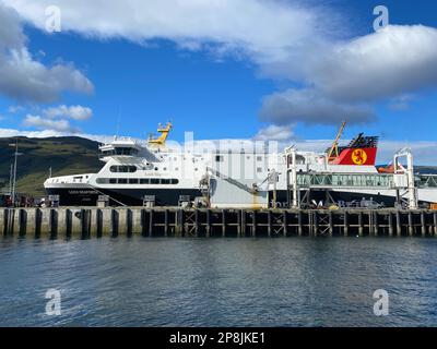 Ullapool,Écosse - 9 août,2022: Terminal de ferry Ullapool.terminal est à distance de marche du village, où il ya des magasins et des cafés et Th Banque D'Images