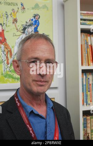 Roger How, fils de Mary Gernat, illustratrice britannique connue pour ses couvertures de livres de poche par Enid Blyton Richmal Crompton, qui a utilisé ses enfants comme modèles Banque D'Images