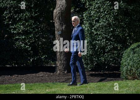 Washington, États-Unis. 09th mars 2023. Le président des États-Unis Joe Biden quitte la Maison Blanche à Washington, DC, 9 mars 2023, en direction de Philadelphie, L'AP publie son budget pour l'exercice 2024. Crédit photo: Chris Kleponis/Pool/ABACAPRESS.COM crédit: Abaca Press/Alay Live News Banque D'Images