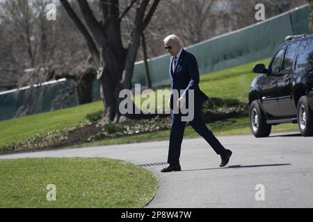 Washington, États-Unis. 09th mars 2023. Le président des États-Unis Joe Biden quitte la Maison Blanche à Washington, DC, 9 mars 2023, en direction de Philadelphie, L'AP publie son budget pour l'exercice 2024. Photo de Chris Kleponis/UPI crédit: UPI/Alay Live News Banque D'Images