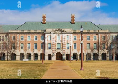 Vue ensoleillée de l'école d'ingénierie de l'université de Washington à St. Louis au Missouri Banque D'Images