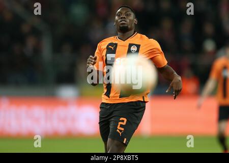 Varsovie, Pologne - 9 mars 2023, Lassina Traore de Shakhtar pendant la Ligue européenne de l'UEFA, série de 16, match de football de 1st jambes entre Shakhtar Donetsk et Feyenoord sur 9 mars 2023 à l'arène Pepsi à Varsovie, Pologne - photo Piotr Matusewicz / DPPI Banque D'Images