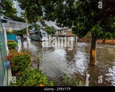 Inondations graves dans la ville de Sao Paulo. Il a beaucoup plu, causant des inondations dans les rues. Banque D'Images