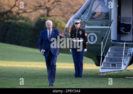 Washington, États-Unis. 09th mars 2023. Le président des États-Unis Joe Biden revient à la Maison Blanche à Washington, DC, 9 mars 2023, après avoir parlé de son budget pour l'exercice 2024 à Philadelphie, PA. Crédit photo: Chris Kleponis/Sipa USA crédit: SIPA USA/Alay Live News Banque D'Images