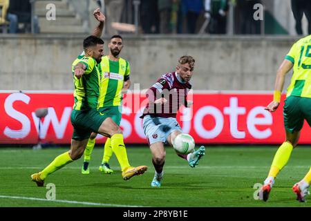 AEK Larnaca fait face à West Ham United pour un match de la Ligue de la Conférence européenne de l'UEFA Europa Round 16-1st Leg au stade Aek Arena de Larnaca-Chypre le 09 mars 2023. Banque D'Images